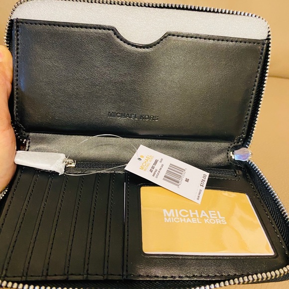 Michael Kors metalic large duffel bag with wallet - Picture 8 of 8